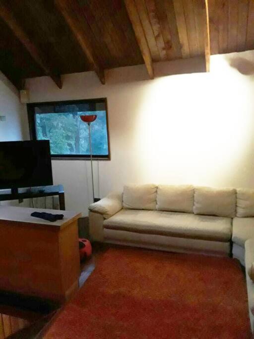 Agradable Casa Cerca De Las Termas De Chillan ลัสตรันกัส ภายนอก รูปภาพ